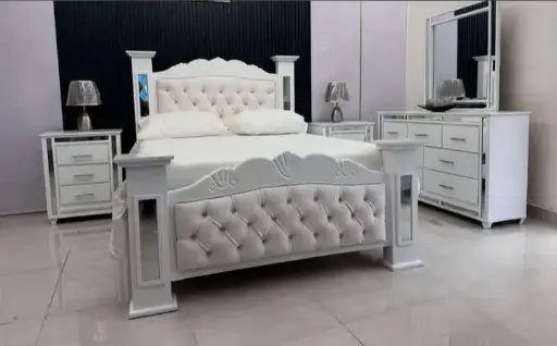 Juego de habitación blanco